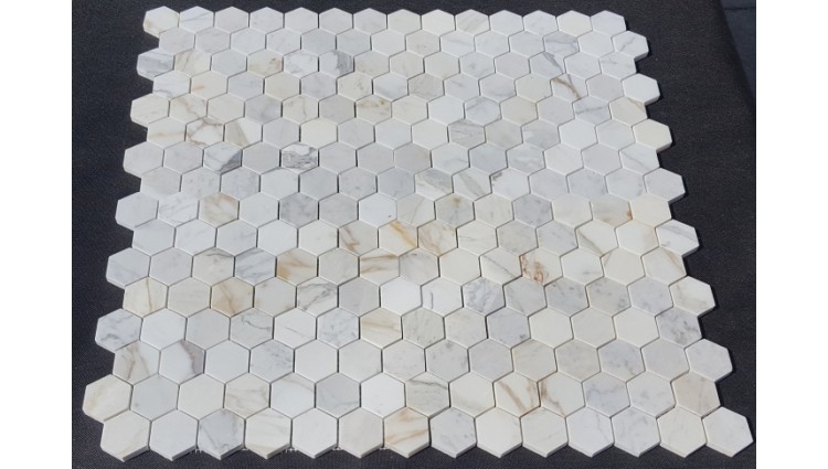 MOZAIKA BIANCO CALACATTA GOLD HEXAGON DOSTĘPNA OD RĘKI 